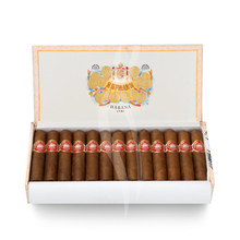 Charger l'image dans la galerie, H.Upmann Half Corona Box of 25