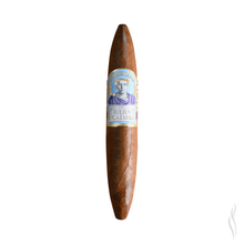 Load image into Gallery viewer, Diamond Crown Julius Caeser Perfecto