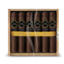 Load image into Gallery viewer, Gold Edition Petit Robusto
